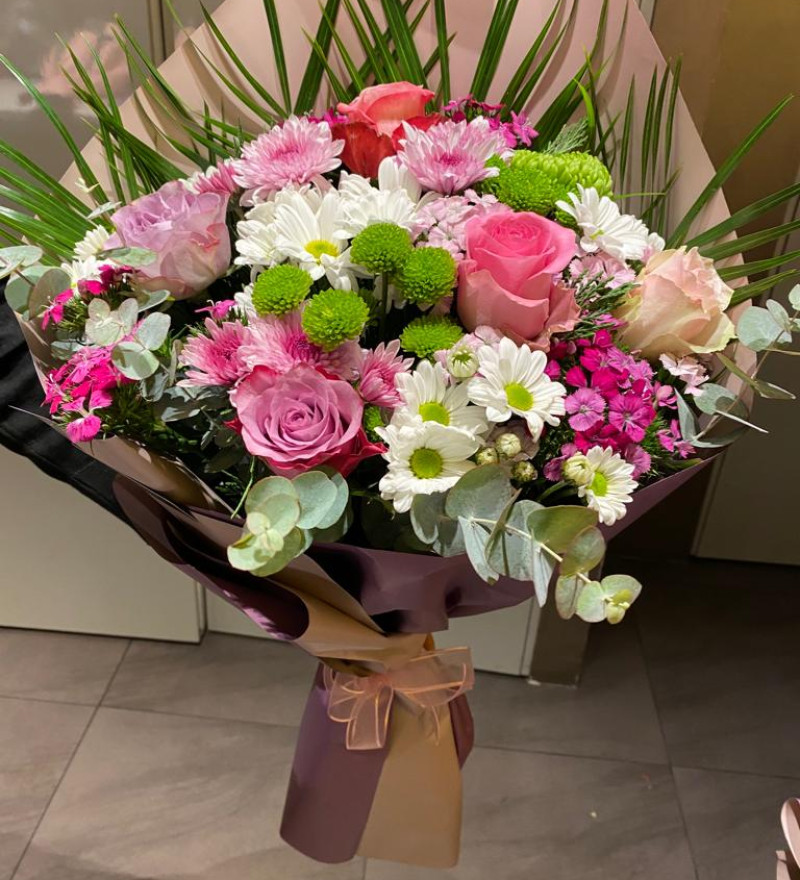 Kır Çiçeklerinden Buket